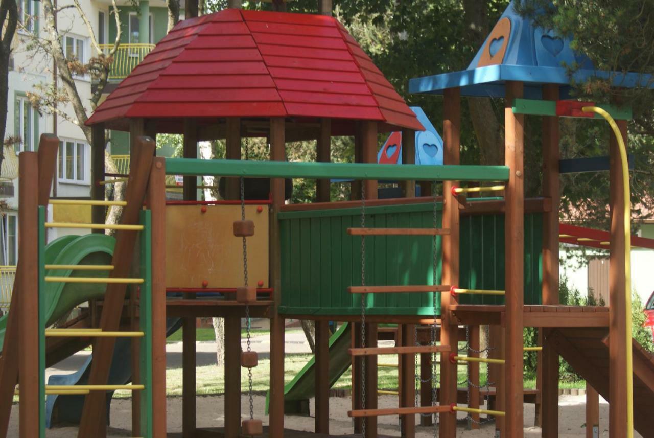Apartament Rose Колобжег Екстериор снимка